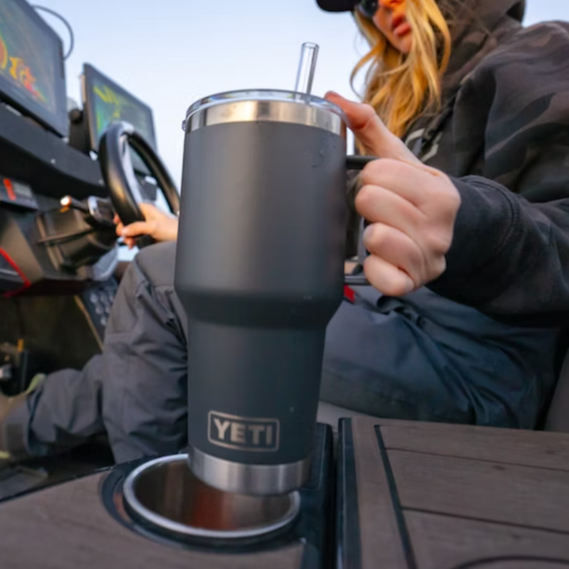 YETI RAMBLER STRAW MUG