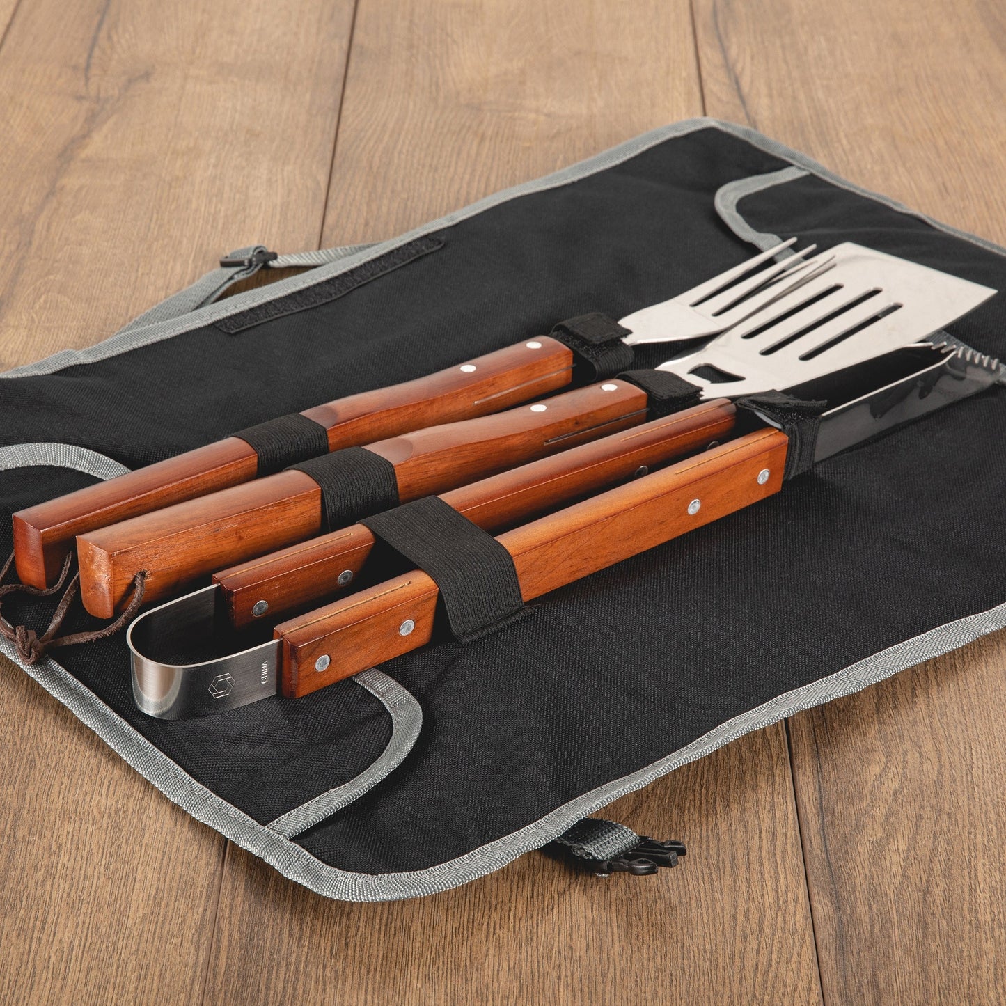 3-PIECE BBQ TOTE & GRILL SET