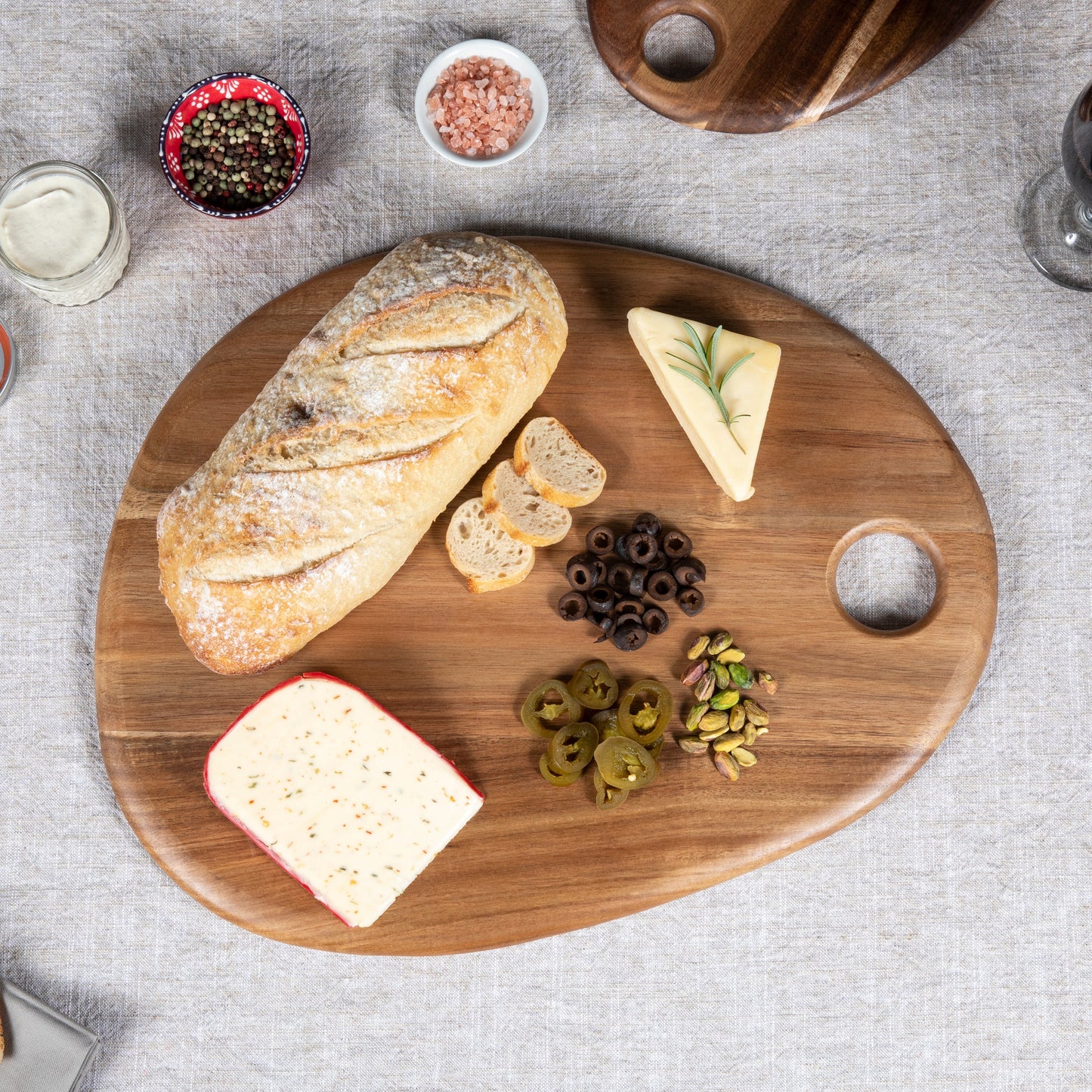 PEBBLE SHAPED ACACIA SERVING BOARD